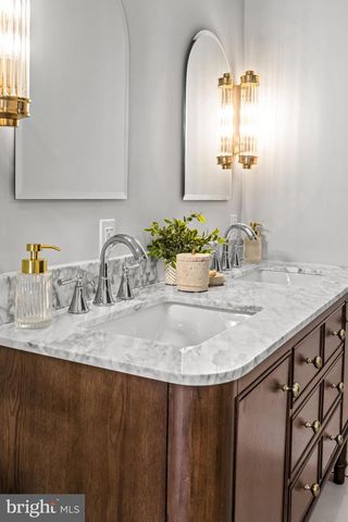 804 MAIN ST, Riverton, NJ 08077