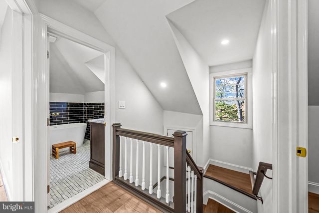 804 MAIN ST, Riverton, NJ 08077