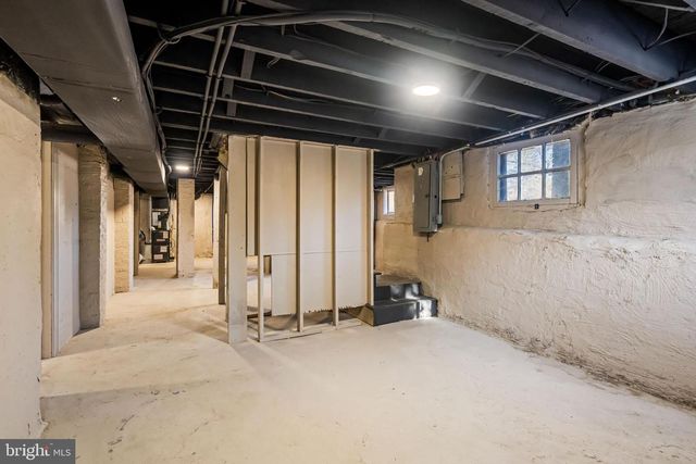 804 MAIN ST, Riverton, NJ 08077