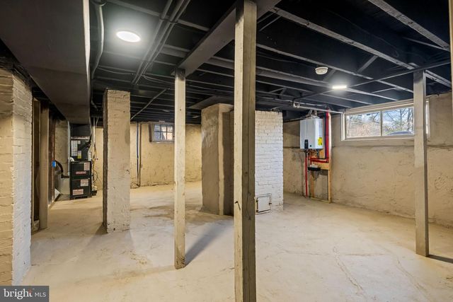 804 MAIN ST, Riverton, NJ 08077