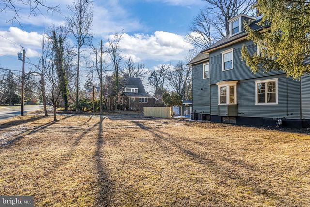 804 MAIN ST, Riverton, NJ 08077