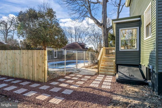 804 MAIN ST, Riverton, NJ 08077