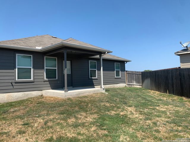 382 N Kowald Ln, New Braunfels, TX 78130