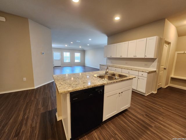 382 N Kowald Ln, New Braunfels, TX 78130