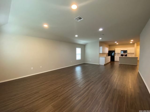 382 N Kowald Ln, New Braunfels, TX 78130