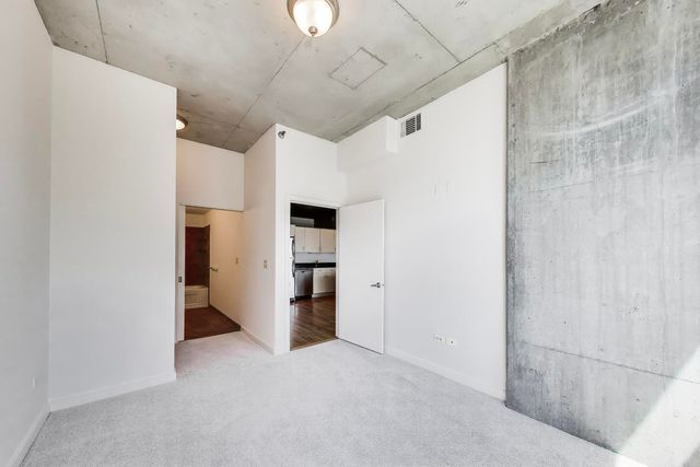 1720 S Michigan Avenue 902, Chicago, IL 60616