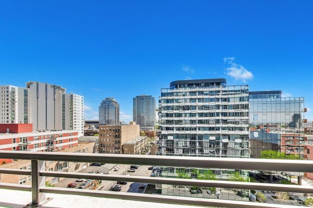 1720 S Michigan Avenue 902, Chicago, IL 60616