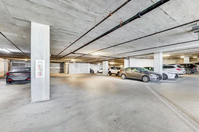 1720 S Michigan Avenue 902, Chicago, IL 60616