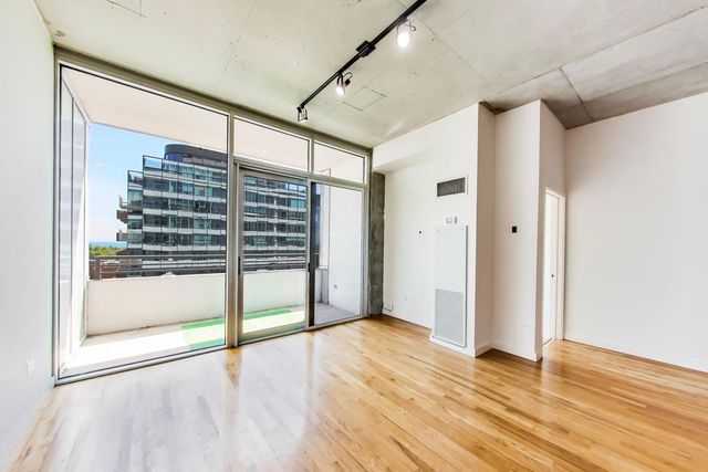 1720 S Michigan Avenue 902, Chicago, IL 60616