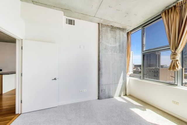 1720 S Michigan Avenue 902, Chicago, IL 60616