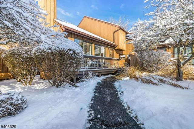 107 Bluebird Dr 1A, Hillsborough Twp., NJ 08844