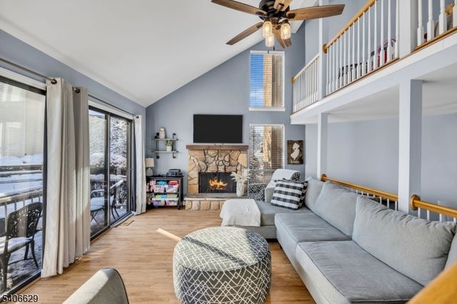 107 Bluebird Dr 1A, Hillsborough Twp., NJ 08844