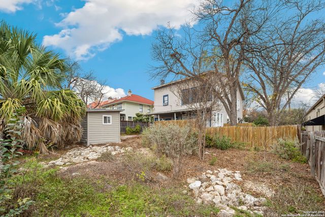 124 W MISTLETOE AVE, San Antonio, TX 78212