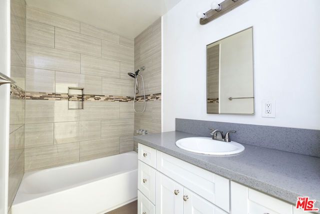 8401 Tuscany Avenue 4, Los Angeles, CA 90293
