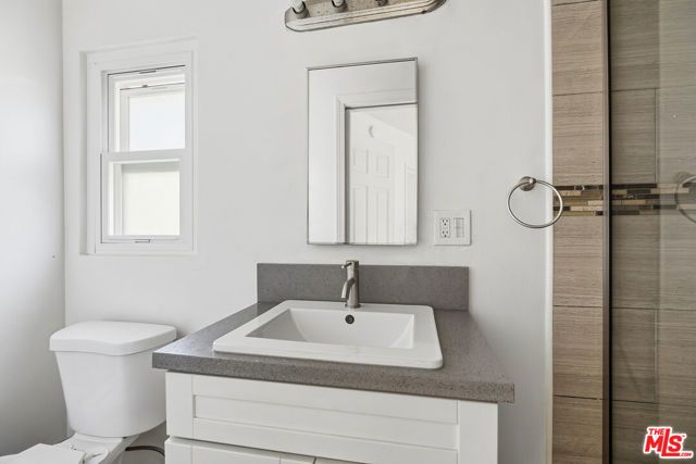 8401 Tuscany Avenue 4, Los Angeles, CA 90293