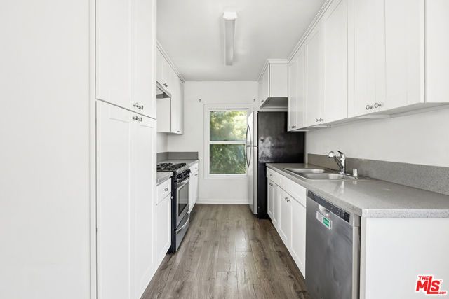 8401 Tuscany Avenue 4, Los Angeles, CA 90293