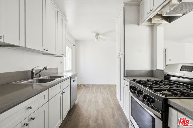 8401 Tuscany Avenue 4, Los Angeles, CA 90293
