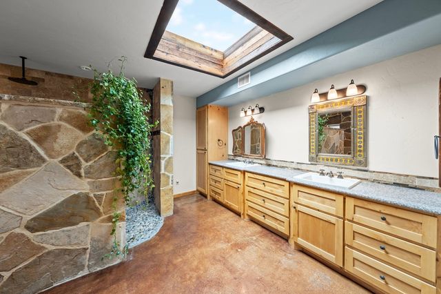 125 Turkey Trot, Hunt, TX 78024