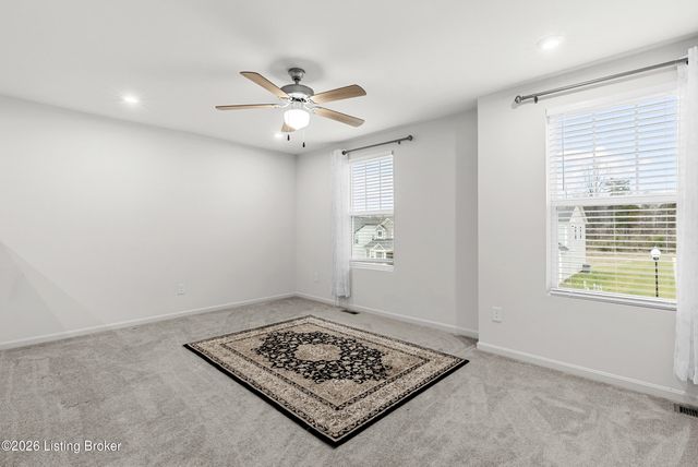 4642 Golden Eagle Dr, Louisville, KY 40245