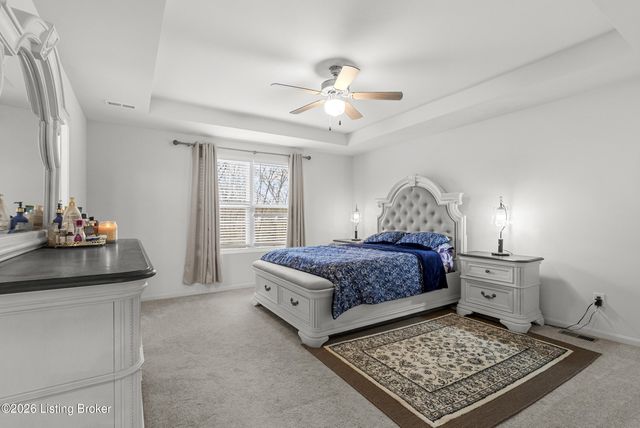 4642 Golden Eagle Dr, Louisville, KY 40245