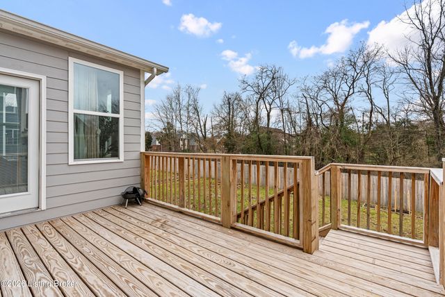 4642 Golden Eagle Dr, Louisville, KY 40245