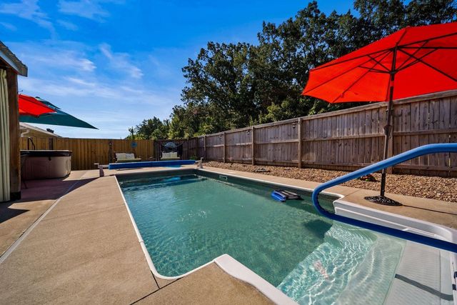 1015 OKeefe Avenue, Conway, AR 72032