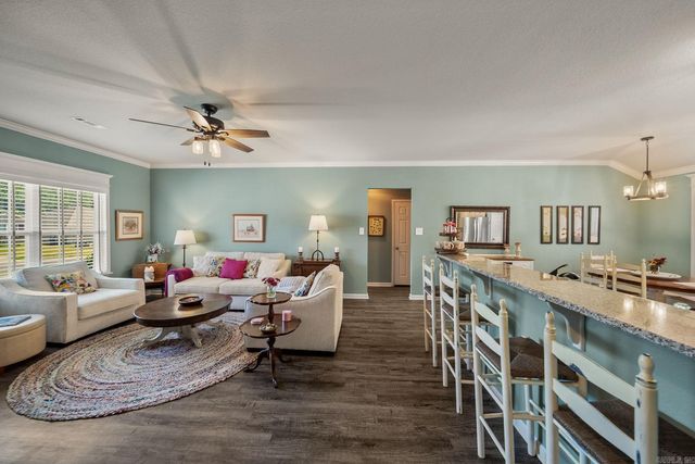 1015 OKeefe Avenue, Conway, AR 72032
