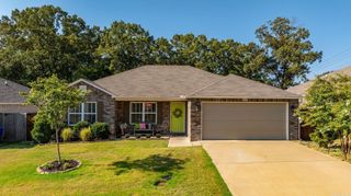 1015 OKeefe Avenue, Conway, AR 72032
