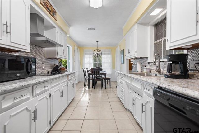4435 Dundee Drive, Tyler, TX 75703