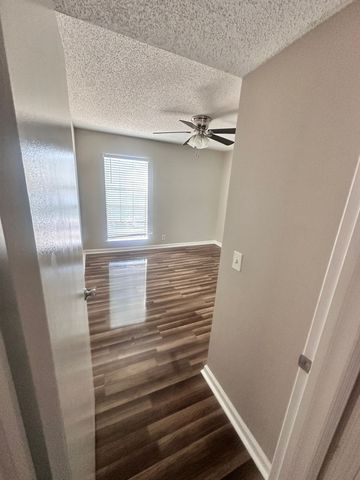 129 Brooke Castle Dr, Hermitage, TN 37076