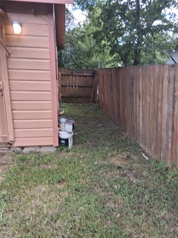 3513 Rockingham Street, Houston, TX 77051