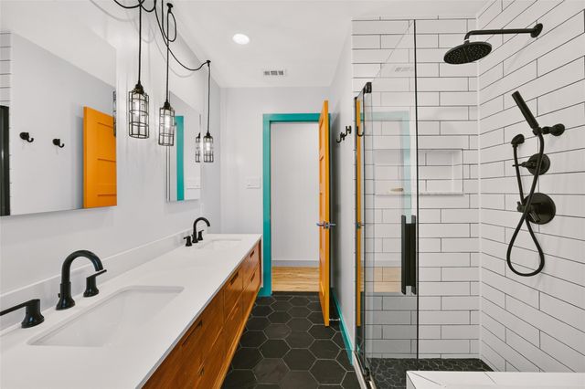 5508 Chadwyck DR, Austin, TX 78723