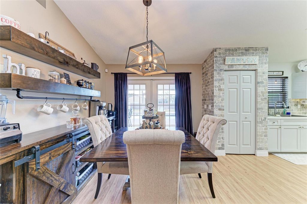 Image 11 of property listing at 22120 26TH AVENUE E, Bradenton, FL 34211