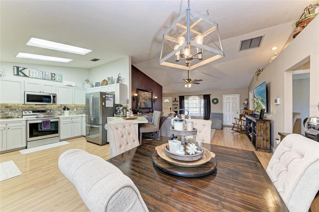 Image 13 of property listing at 22120 26TH AVENUE E, Bradenton, FL 34211