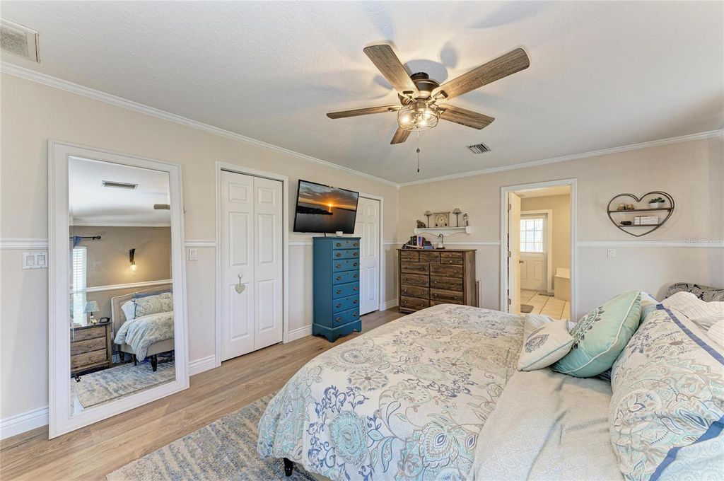 Image 20 of property listing at 22120 26TH AVENUE E, Bradenton, FL 34211