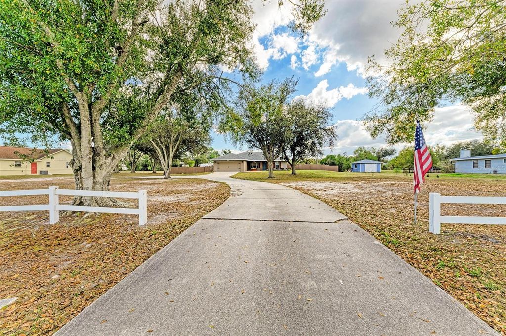 Image 3 of property listing at 22120 26TH AVENUE E, Bradenton, FL 34211