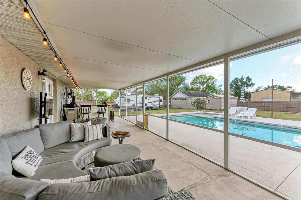 Image 33 of property listing at 22120 26TH AVENUE E, Bradenton, FL 34211