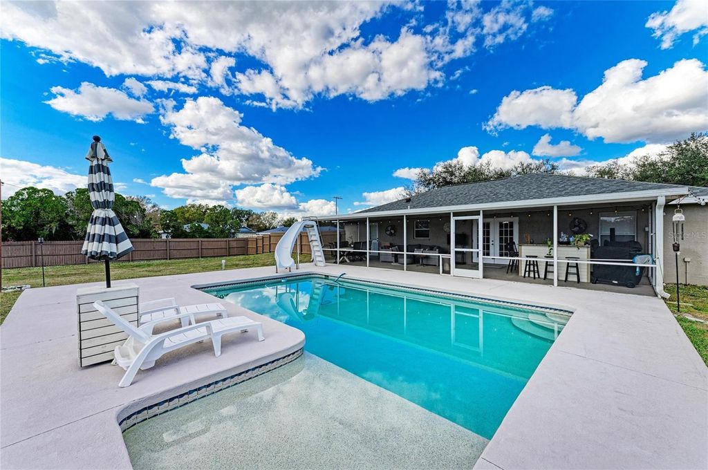 Image 39 of property listing at 22120 26TH AVENUE E, Bradenton, FL 34211