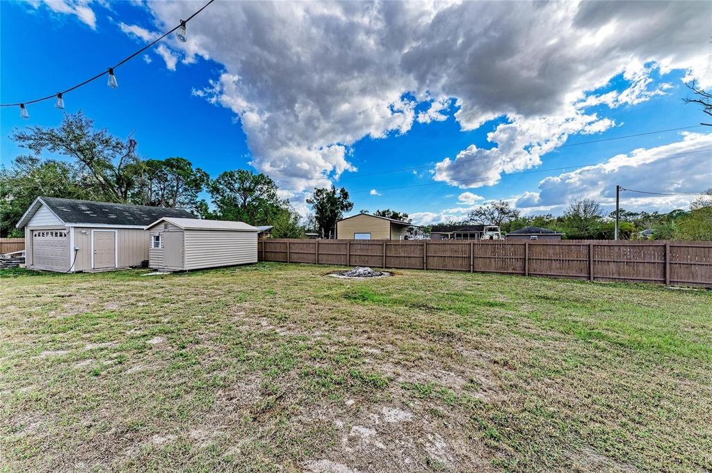 Image 40 of property listing at 22120 26TH AVENUE E, Bradenton, FL 34211