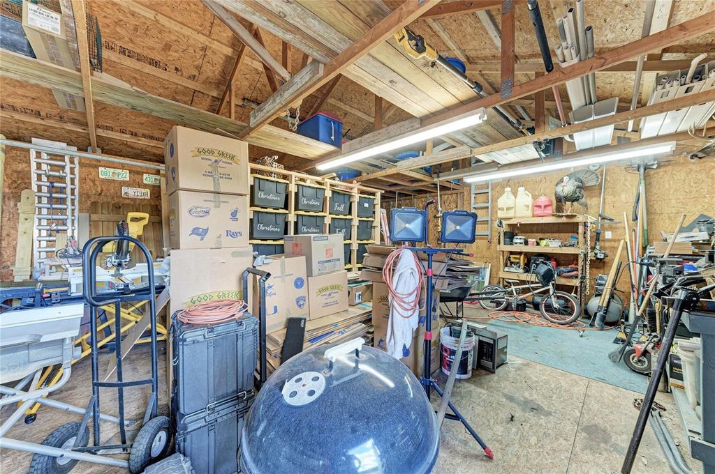 Image 43 of property listing at 22120 26TH AVENUE E, Bradenton, FL 34211