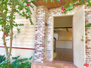4322 Berryman Avenue, Los Angeles, CA 90066