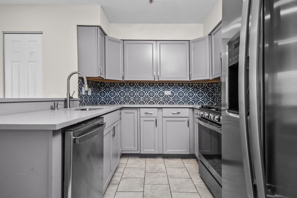 1321 Orleans Drive, Mundelein, IL 60060 — photo 5