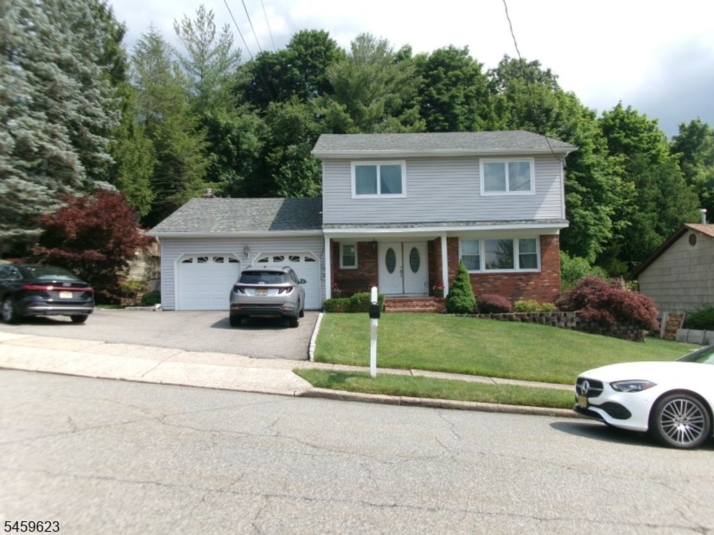 12 Wolfe Dr, Wanaque Boro, NJ 07465 — exterior