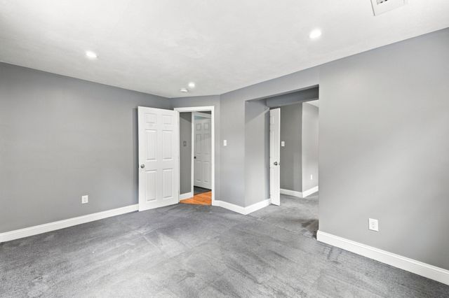 8 Victory Rd, Billerica, MA 01862