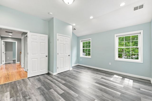 8 Victory Rd, Billerica, MA 01862