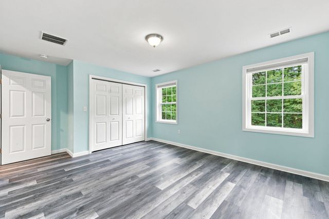 8 Victory Rd, Billerica, MA 01862