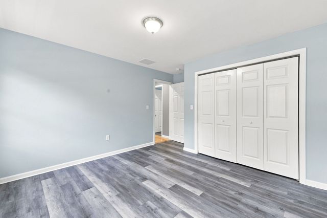 8 Victory Rd, Billerica, MA 01862