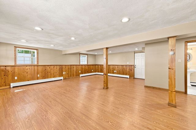 8 Victory Rd, Billerica, MA 01862