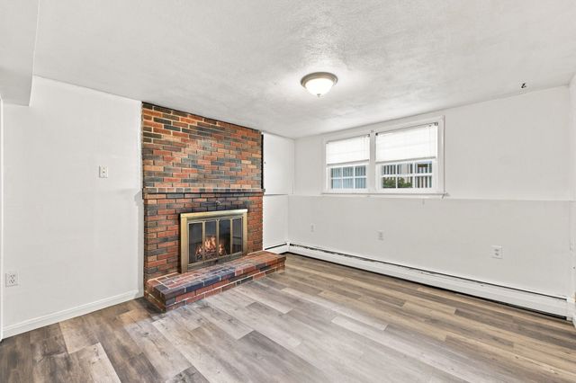 8 Victory Rd, Billerica, MA 01862