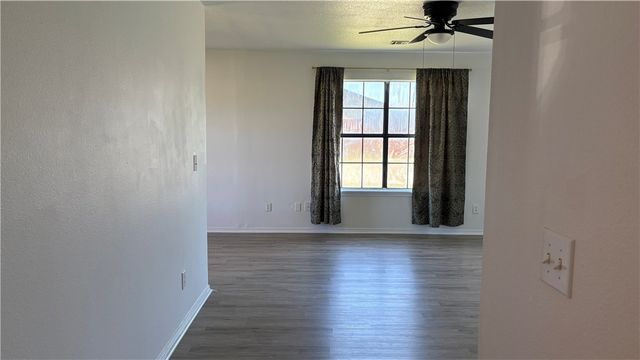 621 E 1st Street, Gentry, AR 72734